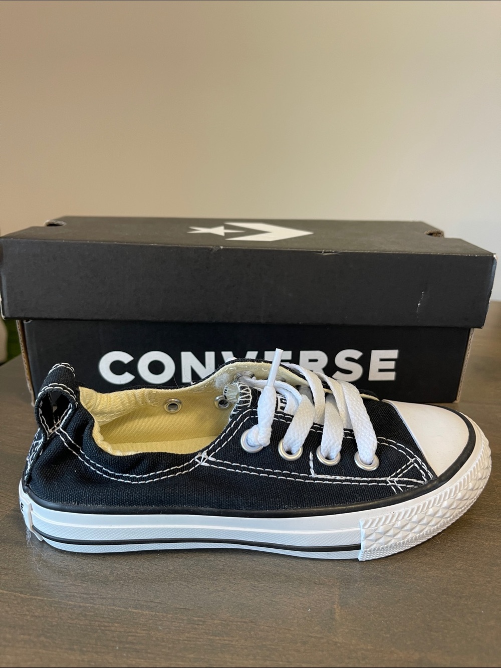 Converse Kids Low Top Sneaker in Black and White